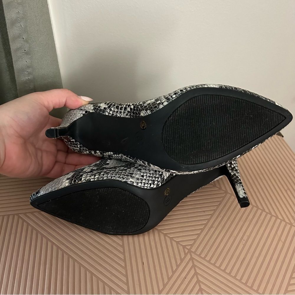 Worthington Heeled Ankle Booties Faux Snakeskin Gray Black White Lorna Casual - Picture 8 of 12